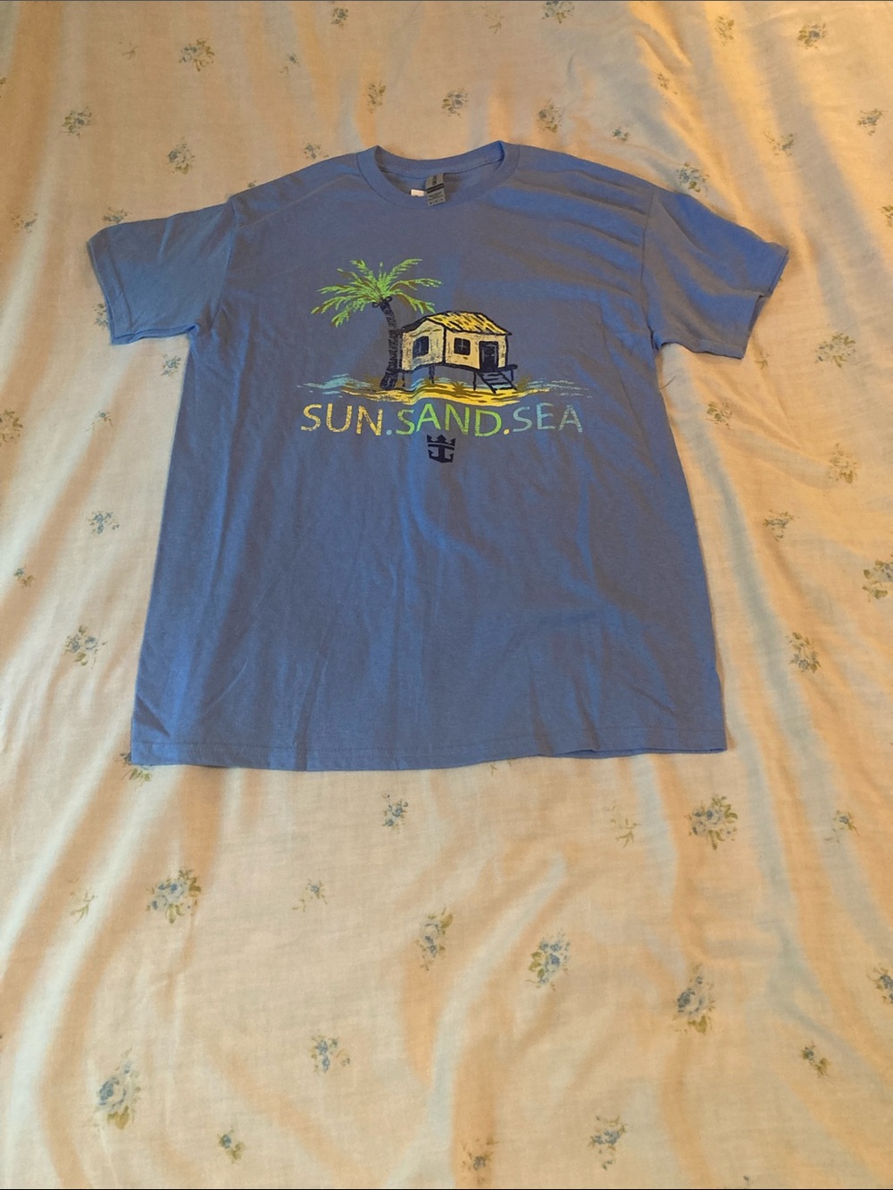 Gildan Blue "Sun.Sand.Sea" Tropical Graphic Tee